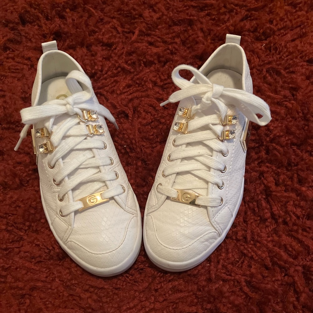 Shoes - Picture 2 of 5